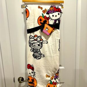 Hello kitty - Halloween throw